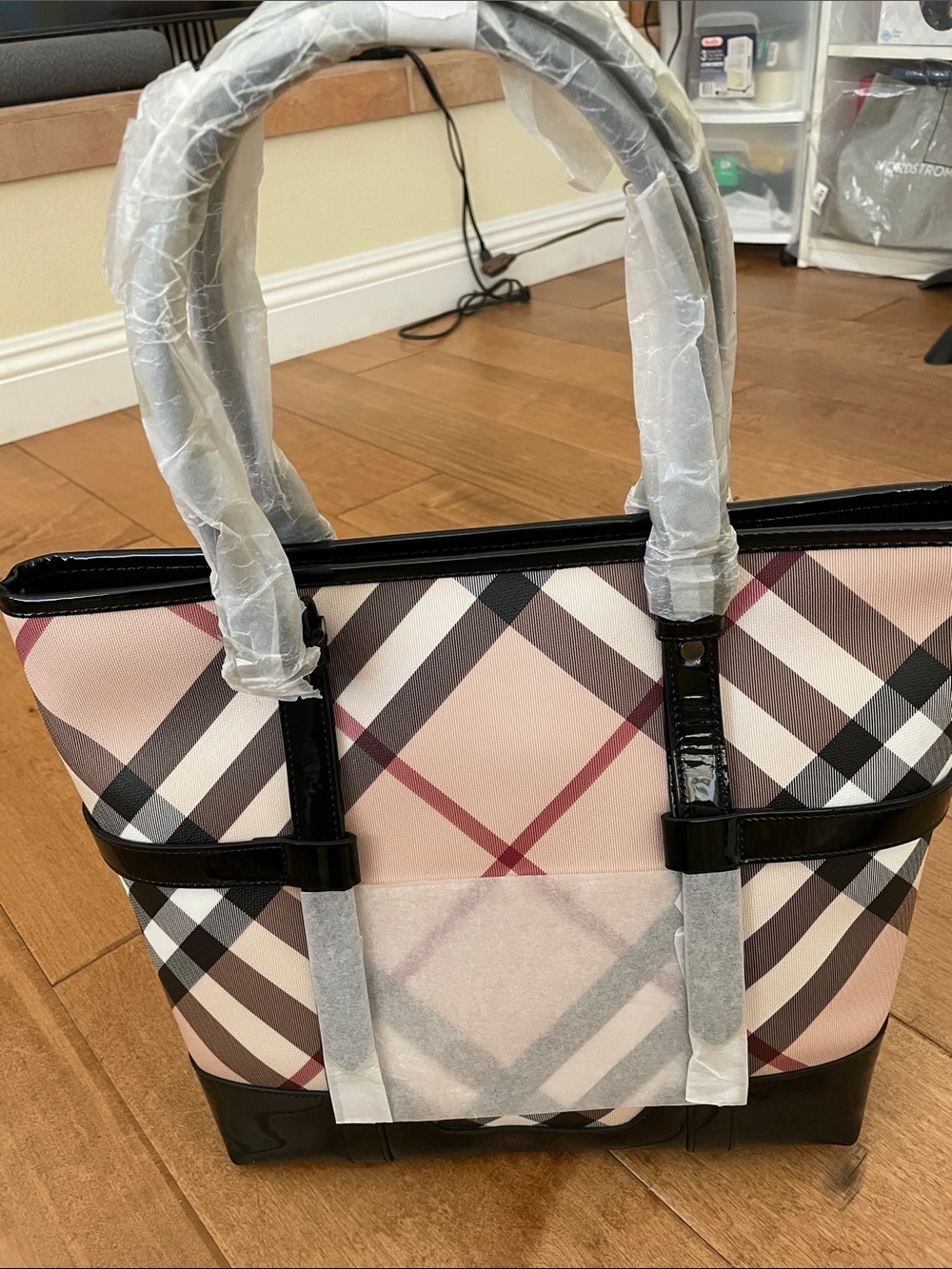 Burberry Classic Plaid Tote Bag - Picture 3 of 10
